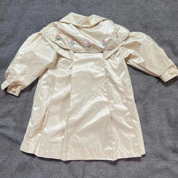 VTG F.W. Fischer Outerwear Raincoat Cream Baby Embroidered Floral 2(S) Pleated - Picture 2 of 14